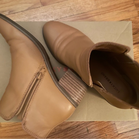 Lucky brand Tan Ankle Boots retail $140.00 - Picture 4 of 5
